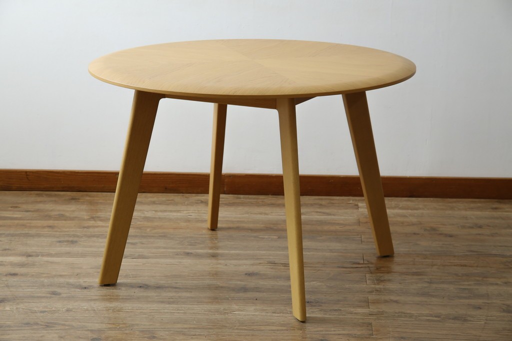 中古　arflex(アルフレックス)　CREDO(クレド)　E10　ホワイトオーク材　シンプルながら美しいフォルムのダイニングテーブル　(R-084895)