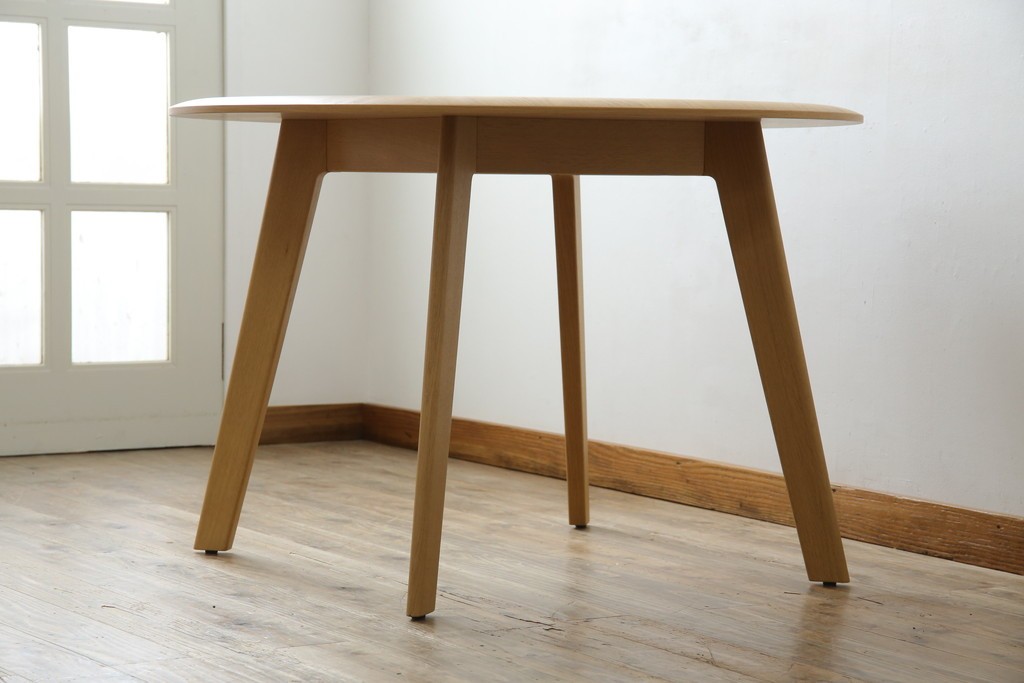 中古　arflex(アルフレックス)　CREDO(クレド)　E10　ホワイトオーク材　シンプルながら美しいフォルムのダイニングテーブル　(R-084895)