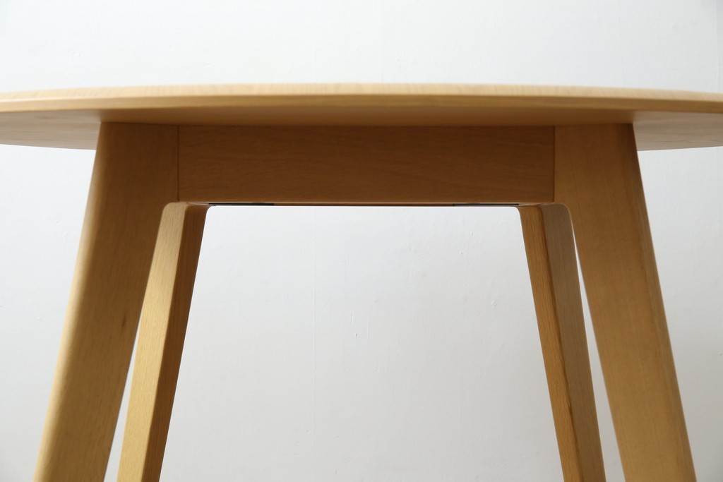 中古　arflex(アルフレックス)　CREDO(クレド)　E10　ホワイトオーク材　シンプルながら美しいフォルムのダイニングテーブル　(R-084895)