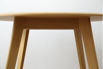 中古　arflex(アルフレックス)　CREDO(クレド)　E10　ホワイトオーク材　シンプルながら美しいフォルムのダイニングテーブル　(R-084895)