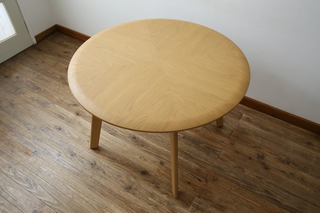 中古　arflex(アルフレックス)　CREDO(クレド)　E10　ホワイトオーク材　シンプルながら美しいフォルムのダイニングテーブル　(R-084895)