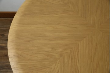 中古　arflex(アルフレックス)　CREDO(クレド)　E10　ホワイトオーク材　シンプルながら美しいフォルムのダイニングテーブル　(R-084895)