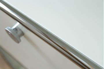 中古　美品　スイス　USMハラー(USM Haller)　ドロップダウンドア×2　サイドボード　定価約36万円　(R-084896)