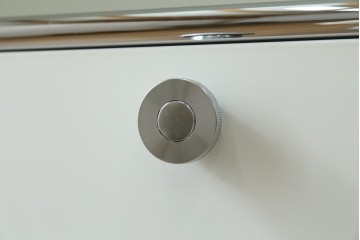 中古　美品　スイス　USMハラー(USM Haller)　ドロップダウンドア×2　サイドボード　定価約36万円　(R-084896)