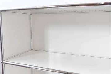 中古　美品　スイス　USMハラー(USM Haller)　ホームオフィスにもおすすめなスッキリとしたデザインのサイドキャビネット　定価約36万円相当　(R-084896)