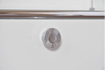 中古　美品　スイス　USMハラー(USM Haller)　ホームオフィスにもおすすめなスッキリとしたデザインのサイドキャビネット　定価約36万円相当　(R-084896)