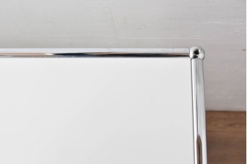 中古　美品　スイス　USMハラー(USM Haller)　ホームオフィスにもおすすめなスッキリとしたデザインのサイドキャビネット　定価約36万円相当　(R-084896)