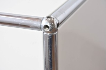 中古　美品　スイス　USMハラー(USM Haller)　ホームオフィスにもおすすめなスッキリとしたデザインのサイドキャビネット　定価約36万円相当　(R-084896)