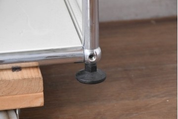 中古　美品　スイス　USMハラー(USM Haller)　ホームオフィスにもおすすめなスッキリとしたデザインのシェルフ・3段タイプ　定価約16万6千円相当　(R-084897)