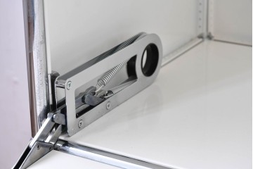 中古　美品　スイス　USMハラー(USM Haller)　ホームオフィスにもおすすめなスッキリとしたデザインのサイドキャビネット　定価約36万円相当　(R-084898)