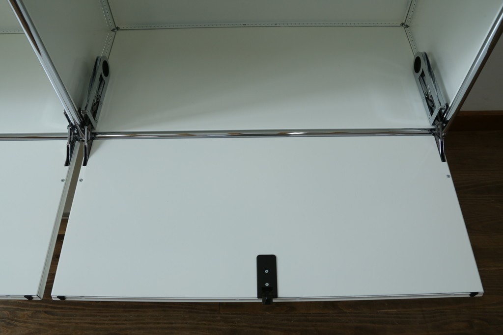 中古　美品　スイス　USMハラー(USM Haller)　ドロップダウンドア×2　サイドボード　定価約36万円　(R-084899)