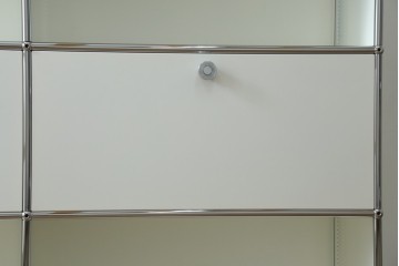 中古　美品　スイス　USMハラー(USM Haller)　ドロップダウンドア×2　サイドボード　定価約36万円　(R-084899)