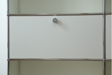 中古　美品　スイス　USMハラー(USM Haller)　ドロップダウンドア×2　サイドボード　定価約36万円　(R-084899)