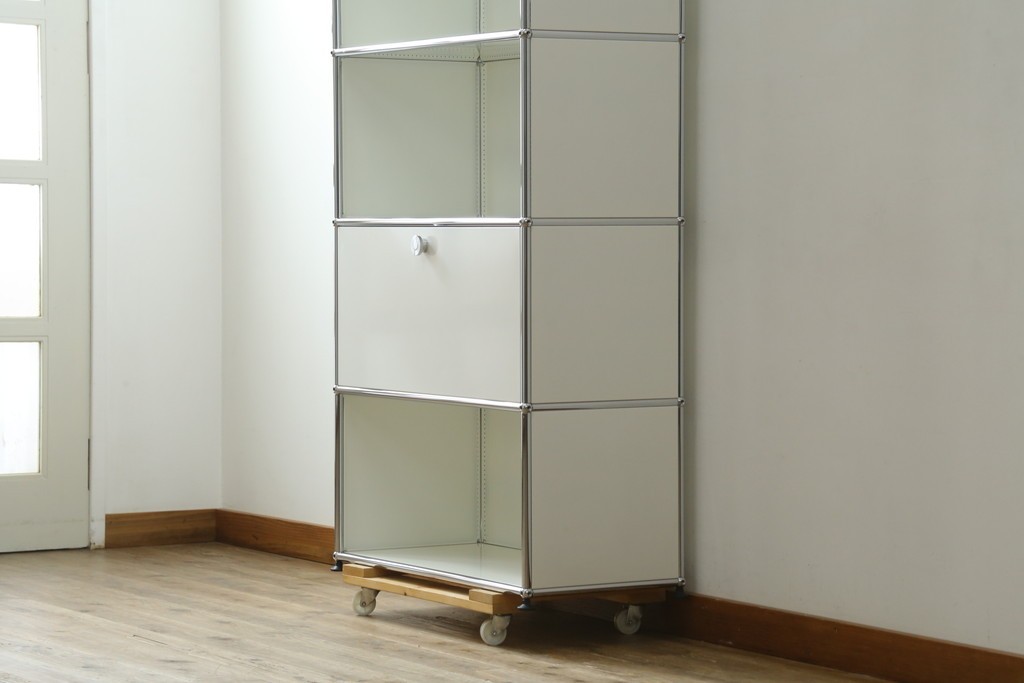 中古　美品　スイス　USMハラー(USM Haller)　ホームオフィスにもおすすめなスッキリとしたデザインのシェルフ　定価約35万5千円　(R-084900)
