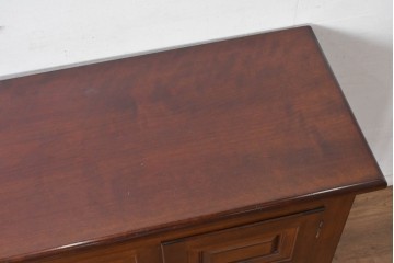 中古　松本民芸家具　クラシカルな佇まいが美しいE型サイドボード　定価約50万円相当　(R-084901)