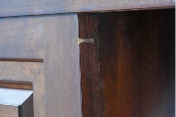 中古　松本民芸家具　クラシカルな佇まいが美しいE型サイドボード　定価約50万円相当　(R-084901)