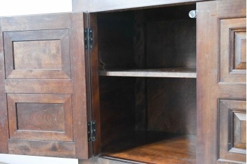 中古　松本民芸家具　クラシカルな佇まいが美しいE型サイドボード　定価約50万円相当　(R-084901)