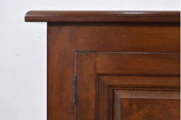 中古　松本民芸家具　クラシカルな佇まいが美しいE型サイドボード　定価約50万円相当　(R-084901)