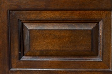 中古　松本民芸家具　クラシカルな佇まいが美しいE型サイドボード　定価約50万円相当　(R-084901)