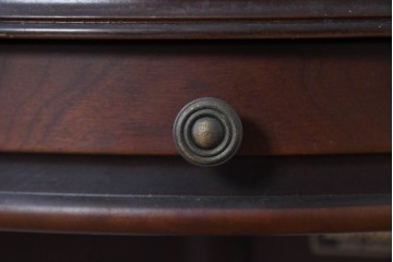 中古　美品　希少な廃番品!!　maruni(マルニ木工)　ブリティッシュコレクション　引き出し付きサイドテーブル　(R-084902))