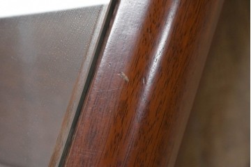 和製ヴィンテージ　スクエア型ガラストップの棚付き木製ローテーブル　(R-084903)