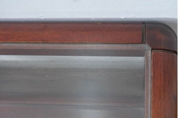 和製ヴィンテージ　スクエア型ガラストップの棚付き木製ローテーブル　(R-084903)