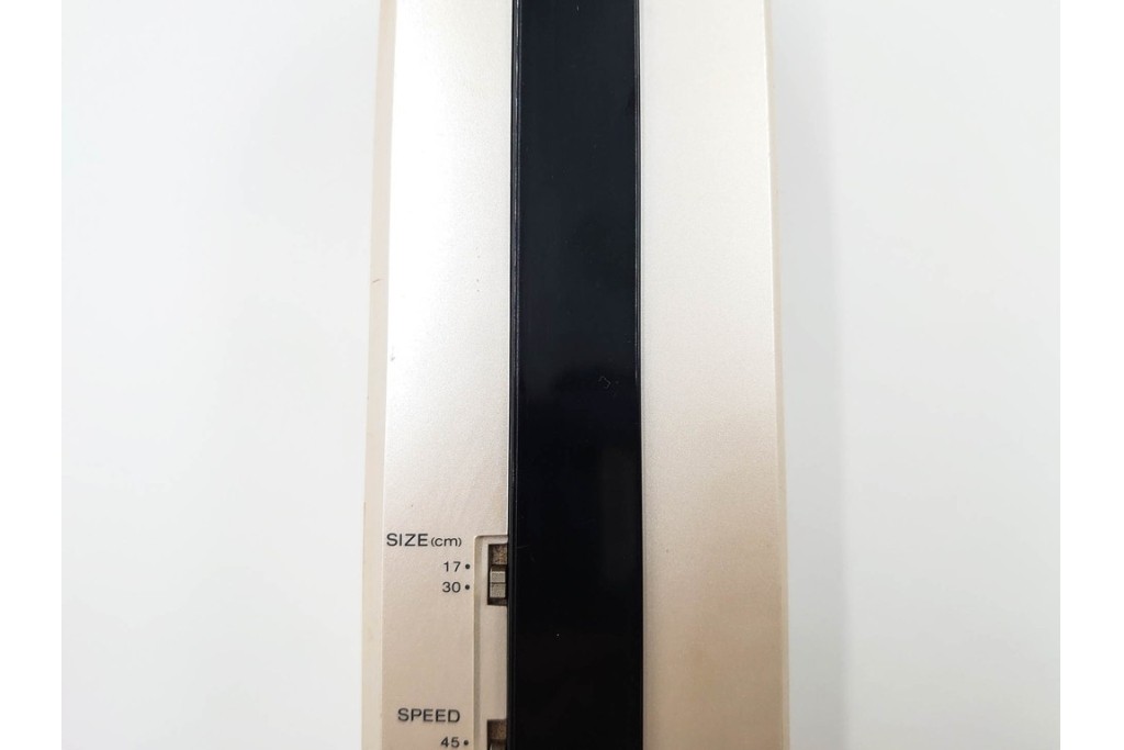 ジャンク品　SONY(ソニー)　フラミンゴ　ステレオターンテーブル　PS-F9　ポータブルプレイヤー　レコードプレーヤー　(R-084905)