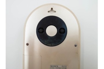 ジャンク品　SONY(ソニー)　フラミンゴ　ステレオターンテーブル　PS-F9　ポータブルプレイヤー　レコードプレーヤー　(R-084905)