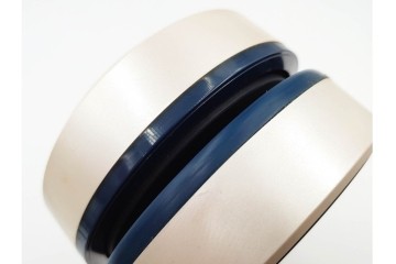 ジャンク品　SONY(ソニー)　フラミンゴ　ステレオターンテーブル　PS-F9　ポータブルプレイヤー　レコードプレーヤー　(R-084905)