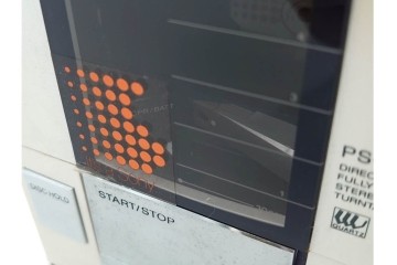 ジャンク品　SONY(ソニー)　フラミンゴ　ステレオターンテーブル　PS-F9　ポータブルプレイヤー　レコードプレーヤー　(R-084905)