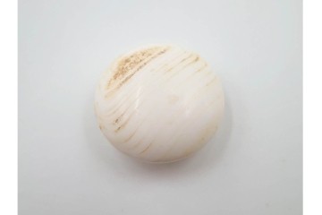 時代物　蛤・那智黒　螺鈿の花文が華やかな碁笥・碁石セット　(R-084907)