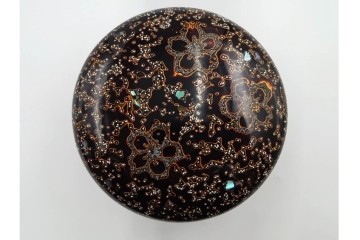 時代物　蛤・那智黒　螺鈿の花文が華やかな碁笥・碁石セット　(R-084907)