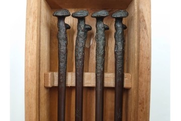 在銘　亀文堂正平造の青銅霊芝頭火箸と明珍宗之作火箸のセット　共箱付き　(R-084908)