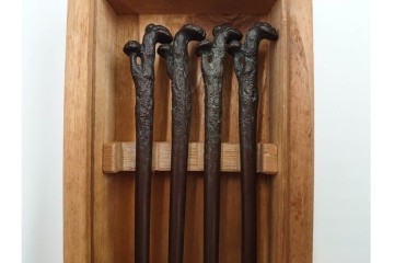 在銘　亀文堂正平造の青銅霊芝頭火箸と明珍宗之作火箸のセット　共箱付き　(R-084908)