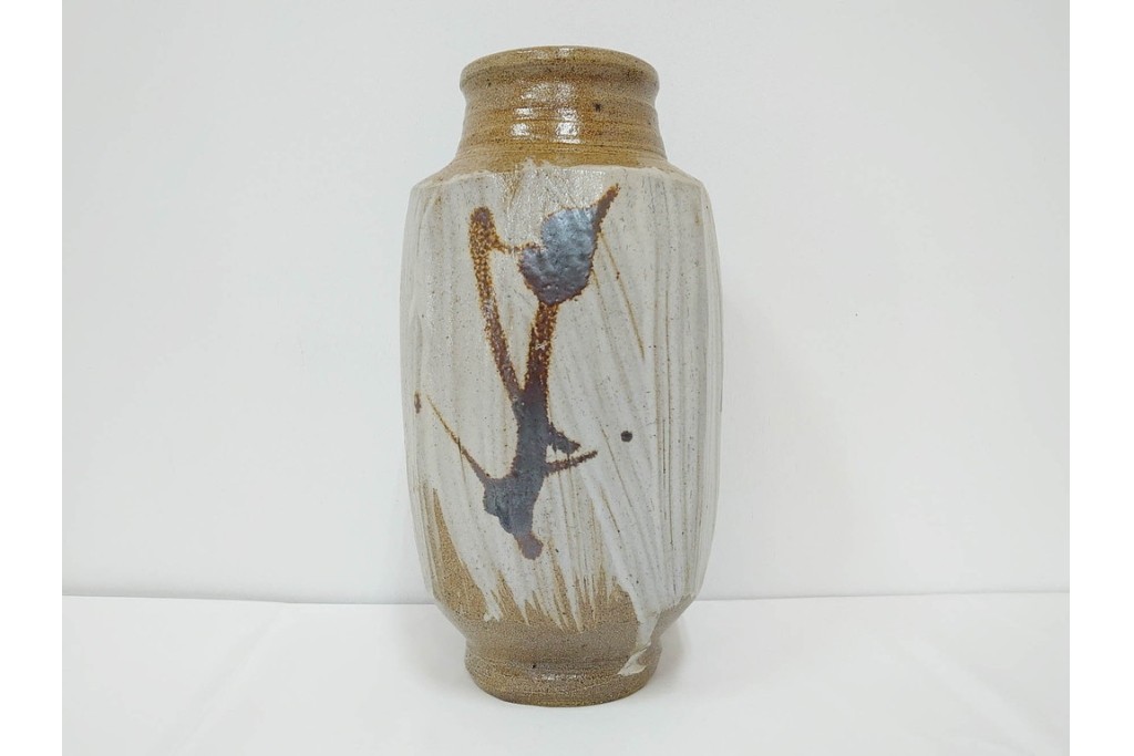 人間国宝　濱田庄司(浜田庄司)　塩釉絵刷毛目　高さ約30cmの益子焼花瓶　共箱付き　(R-084910)