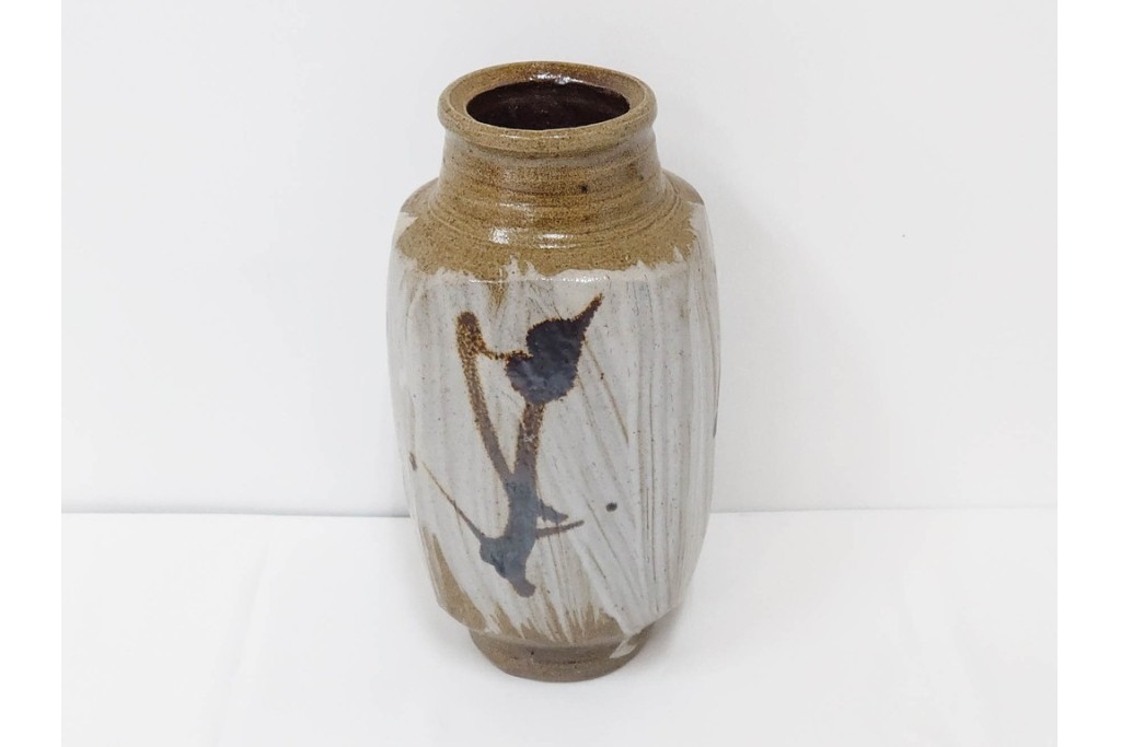 人間国宝　濱田庄司(浜田庄司)　塩釉絵刷毛目　高さ約30cmの益子焼花瓶　共箱付き　(R-084910)