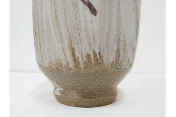 人間国宝　濱田庄司(浜田庄司)　塩釉絵刷毛目　高さ約30cmの益子焼花瓶　共箱付き　(R-084910)