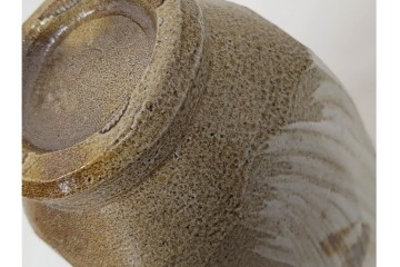 人間国宝　濱田庄司(浜田庄司)　塩釉絵刷毛目　高さ約30cmの益子焼花瓶　共箱付き　(R-084910)