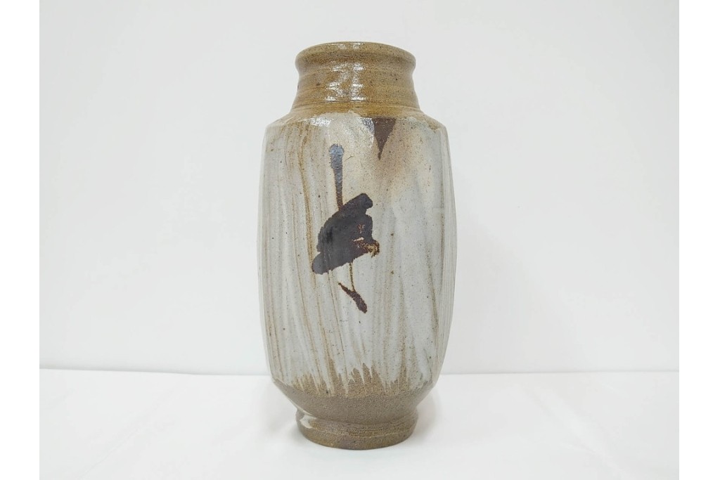 人間国宝　濱田庄司(浜田庄司)　塩釉絵刷毛目　高さ約30cmの益子焼花瓶　共箱付き　(R-084910)