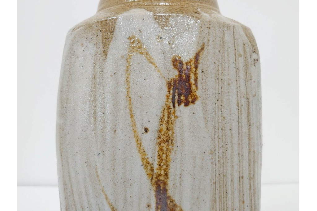 人間国宝　濱田庄司(浜田庄司)　塩釉絵刷毛目　高さ約30cmの益子焼花瓶　共箱付き　(R-084910)
