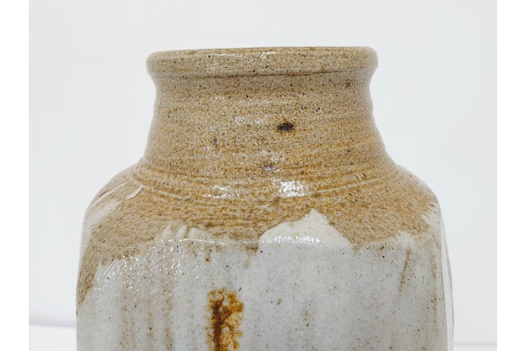 人間国宝　濱田庄司(浜田庄司)　塩釉絵刷毛目　高さ約30cmの益子焼花瓶　共箱付き　(R-084910)