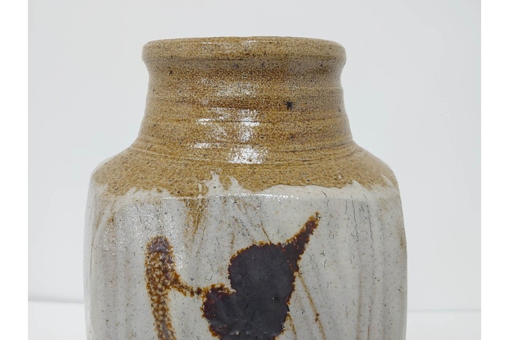 人間国宝　濱田庄司(浜田庄司)　塩釉絵刷毛目　高さ約30cmの益子焼花瓶　共箱付き　(R-084910)