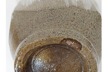 人間国宝　濱田庄司(浜田庄司)　塩釉絵刷毛目　高さ約30cmの益子焼花瓶　共箱付き　(R-084910)