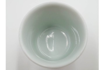 三右衛門焼　十三代 酒井田柿右衛門・十三代 今泉今右衛門・十三代 中里太郎右衛門　異なる表情を楽しめるぐい吞み3客セット　共箱付き　(R-084913)