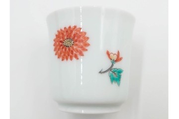 三右衛門焼　十三代 酒井田柿右衛門・十三代 今泉今右衛門・十三代 中里太郎右衛門　異なる表情を楽しめるぐい吞み3客セット　共箱付き　(R-084913)