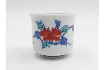 三右衛門焼　十三代 酒井田柿右衛門・十三代 今泉今右衛門・十三代 中里太郎右衛門　異なる表情を楽しめるぐい吞み3客セット　共箱付き　(R-084913)