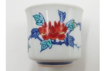 三右衛門焼　十三代 酒井田柿右衛門・十三代 今泉今右衛門・十三代 中里太郎右衛門　異なる表情を楽しめるぐい吞み3客セット　共箱付き　(R-084913)