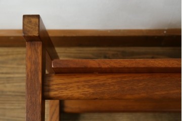 デンマークヴィンテージ　GETAMA(ゲタマ)　Hans J Wegner(ハンス・J・ウェグナー)　GE375　チーク材　端正なフレームデザインのオットマン　(R-084928)