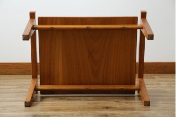 デンマークヴィンテージ　GETAMA(ゲタマ)　Hans J Wegner(ハンス・J・ウェグナー)　GE375　チーク材　端正なフレームデザインのオットマン　(R-084928)