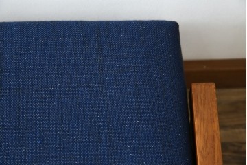 デンマークヴィンテージ　GETAMA(ゲタマ)　Hans J Wegner(ハンス・J・ウェグナー)　GE375　チーク材　端正なフレームデザインのオットマン　(R-084928)